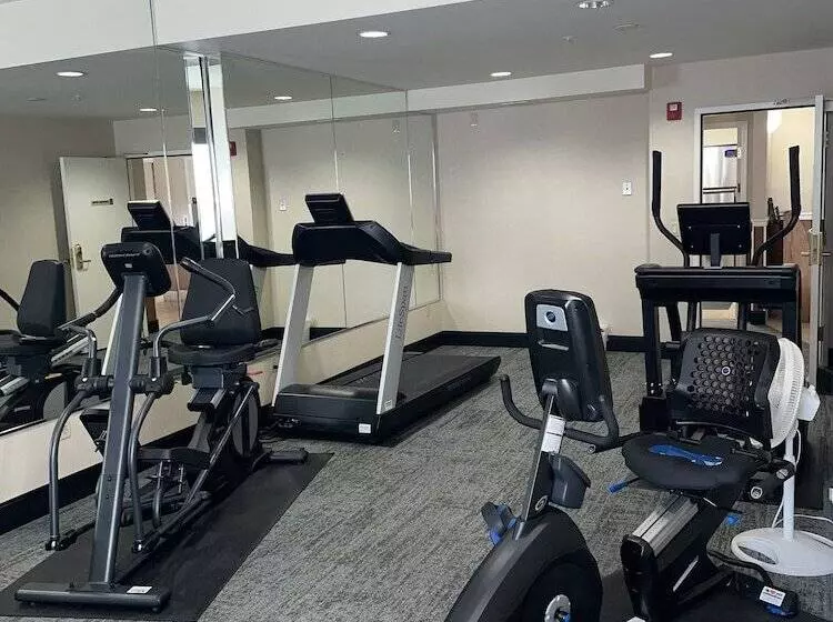 هتل Boothill Inn And Suites