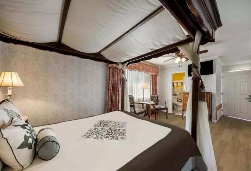 酒店 Carmel Inn & Suites