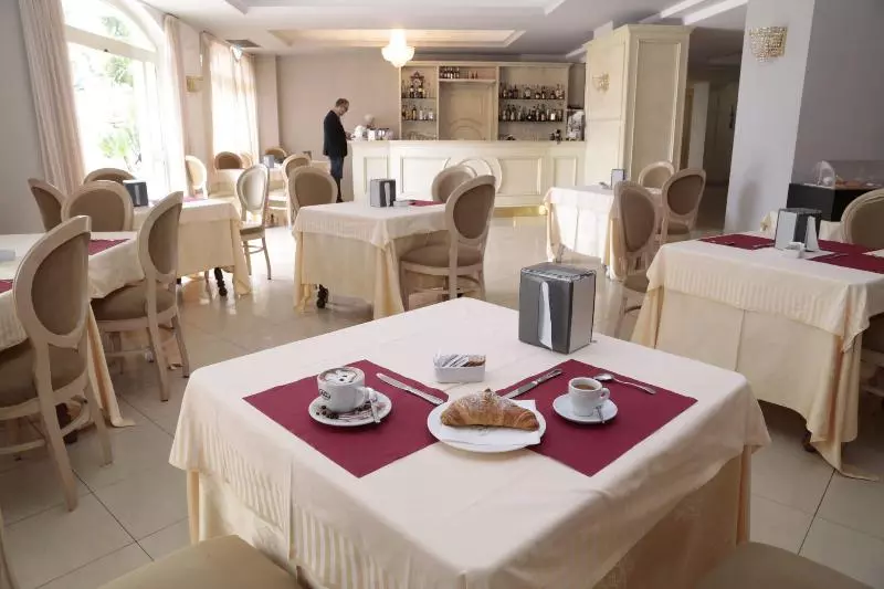 ホテル Club Kennedy