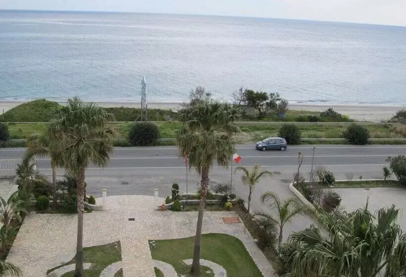 ホテル Club Kennedy