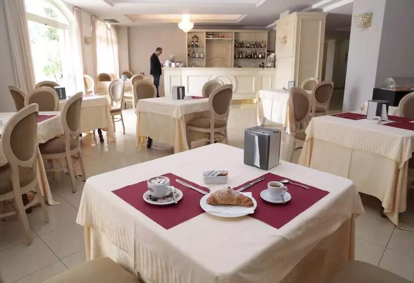 ホテル Club Kennedy