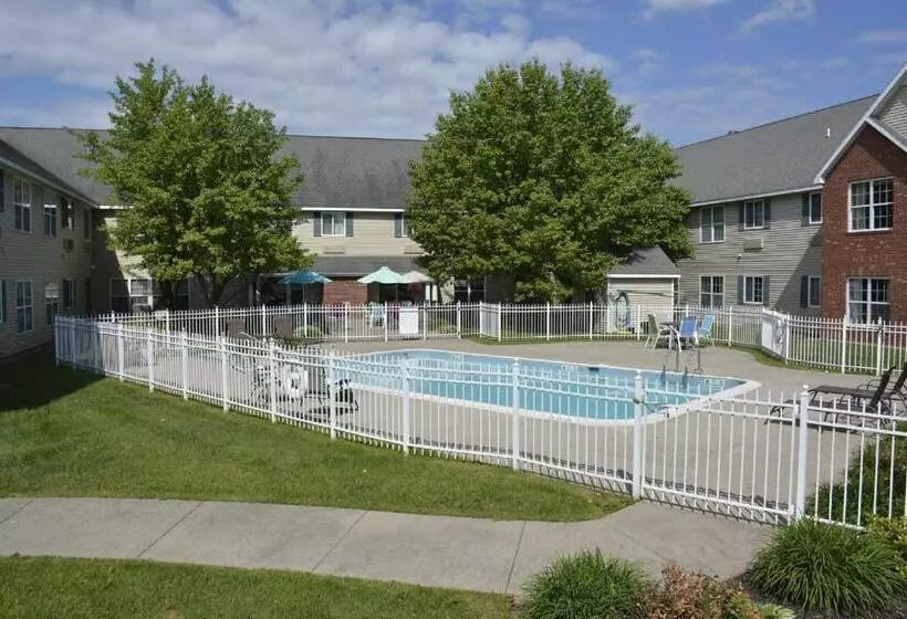 هتل Cresthill Suites Syracuse