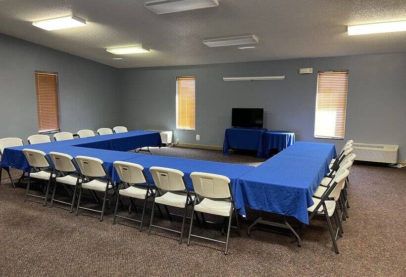 فندق Fairbridge Inn & Suites Williston