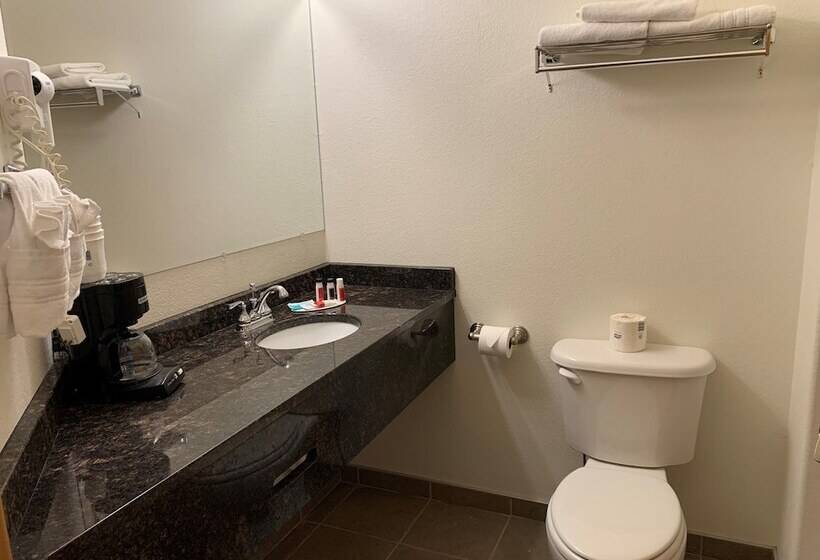 فندق Fairbridge Inn & Suites Williston