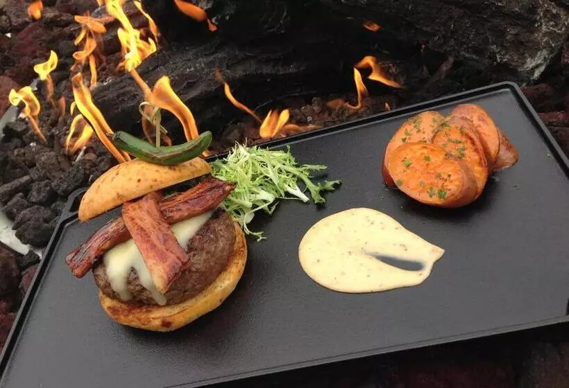 فندق Eaglewood Resort & Spa