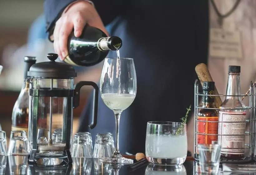 فندق Eaglewood Resort & Spa