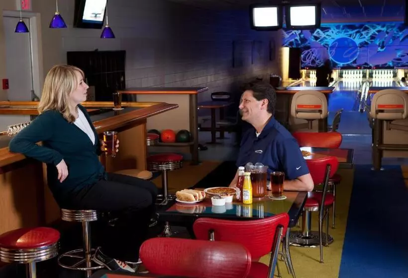 فندق Eaglewood Resort & Spa