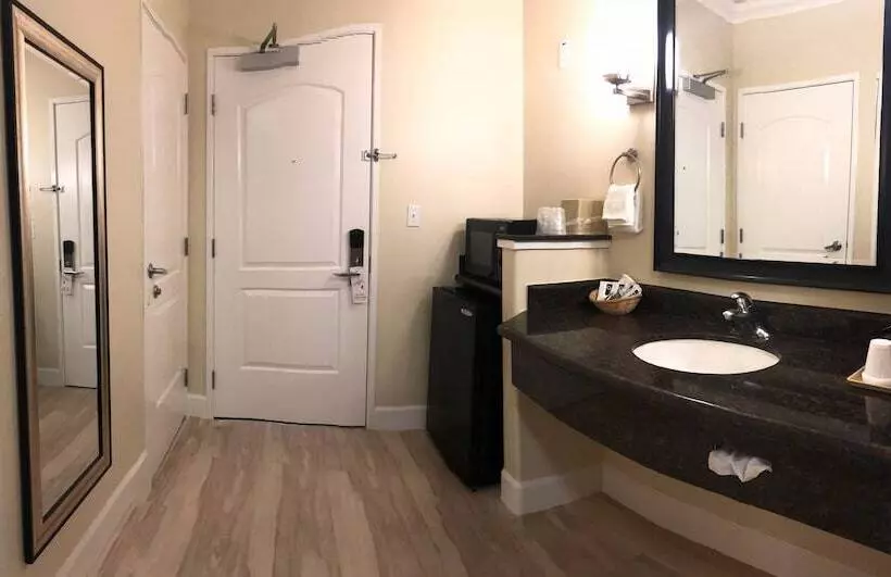 Отель Gateway Inn And Suites San Francisco Sfo Airport