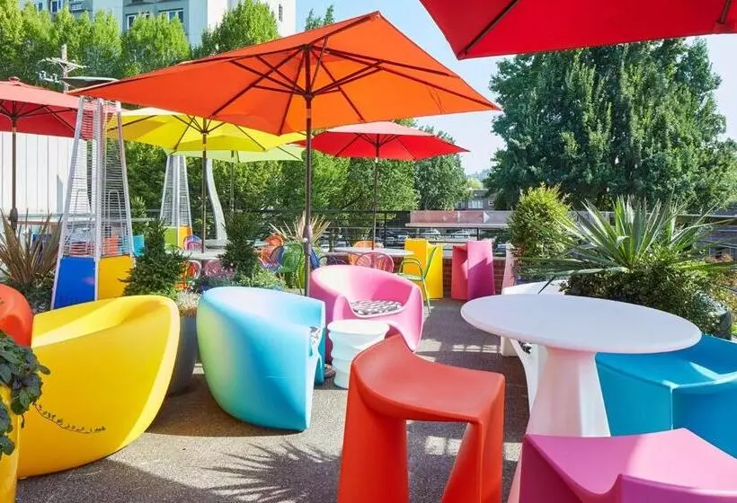 هتل Inn At Northrup Station