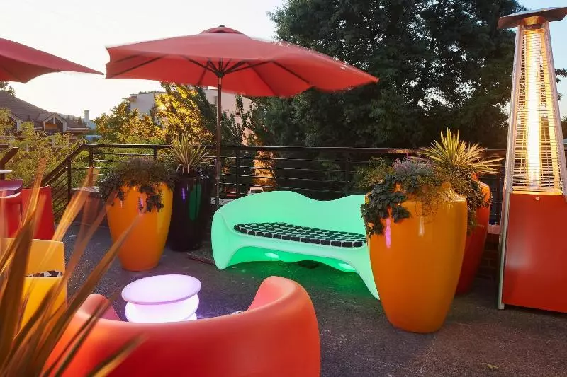 هتل Inn At Northrup Station