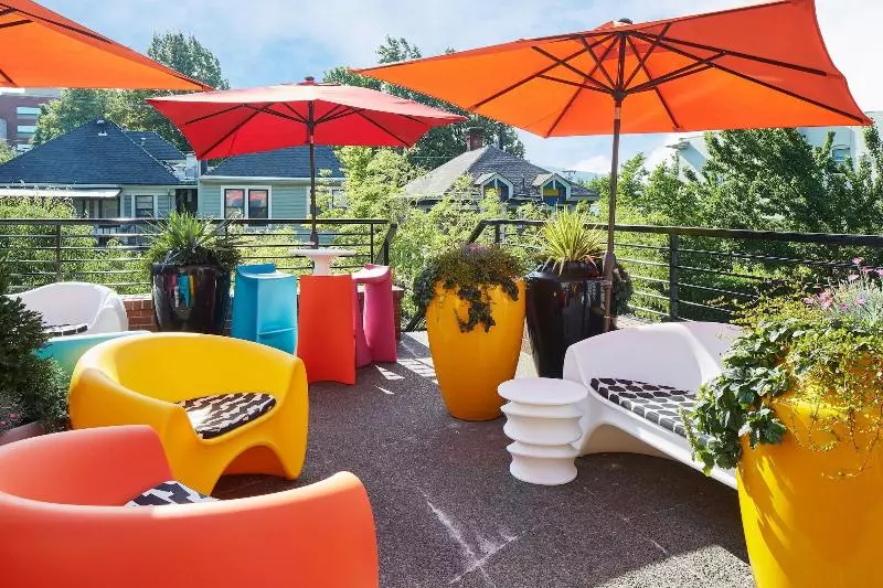 هتل Inn At Northrup Station