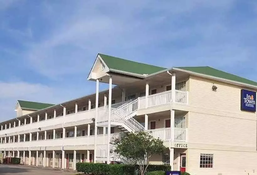 בית מלון כפרי Intown Suites Extended Stay Select New Orleans La   Harvey