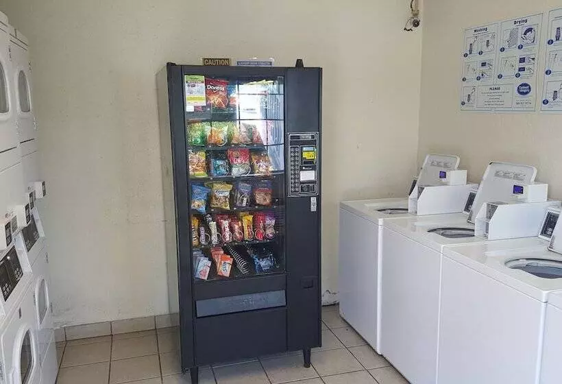 בית מלון כפרי Intown Suites Extended Stay Select New Orleans La   Harvey