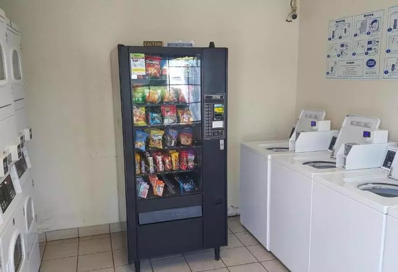 בית מלון כפרי Intown Suites Extended Stay Select New Orleans La   Harvey