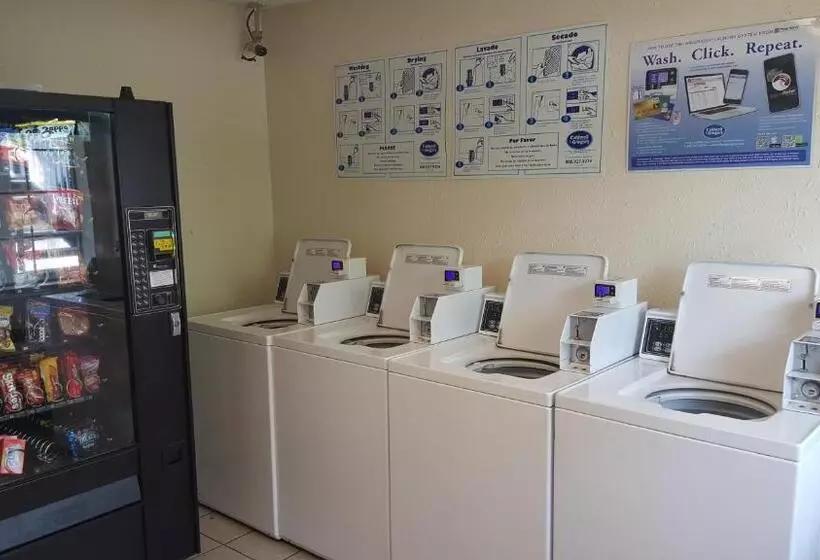 בית מלון כפרי Intown Suites Extended Stay Select New Orleans La   Harvey