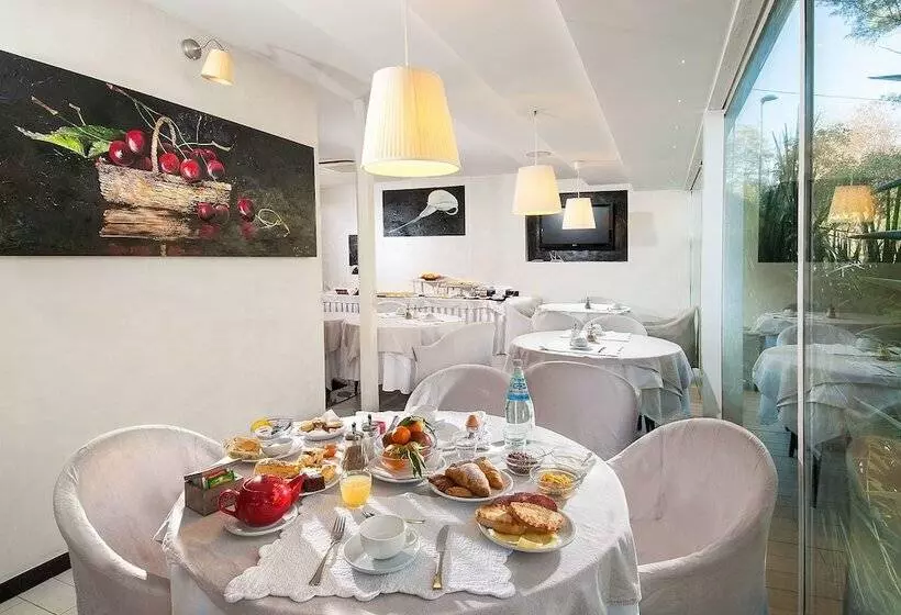 ホテル Mediterraneo