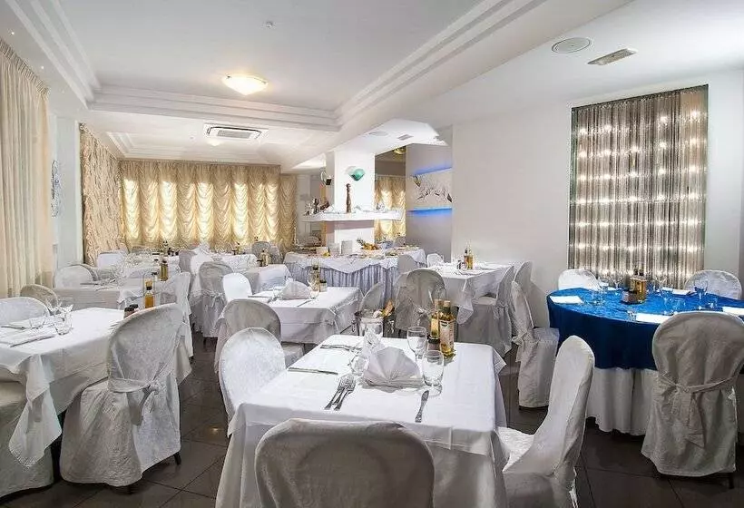 ホテル Mediterraneo