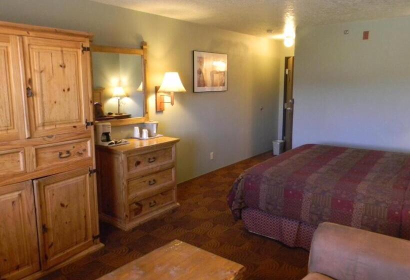 هتل New Summit Inn