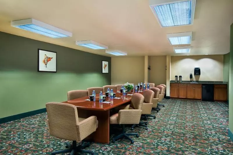 هتل Oxford Suites Pendleton