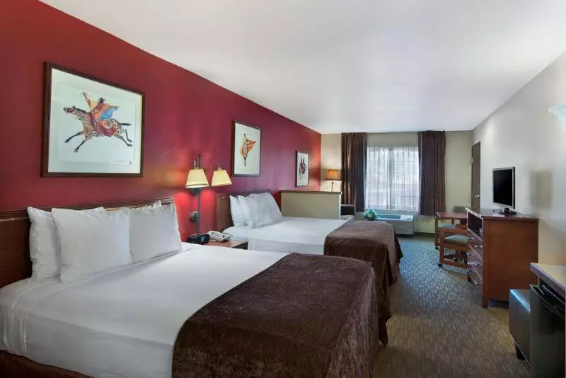هتل Oxford Suites Pendleton