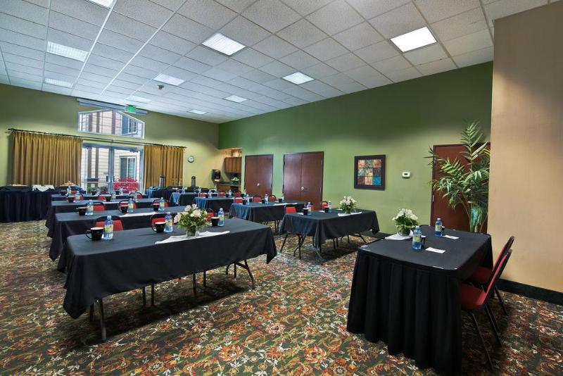 Hotel Oxford Suites Pendleton