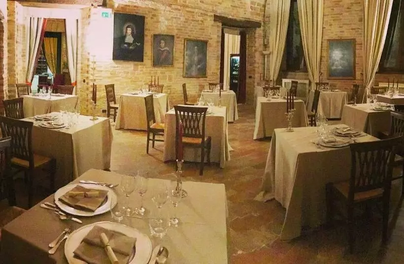 בית מלון כפרי Palazzo Carradori