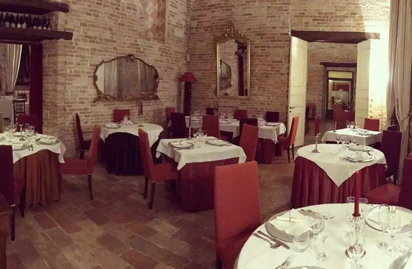 בית מלון כפרי Palazzo Carradori