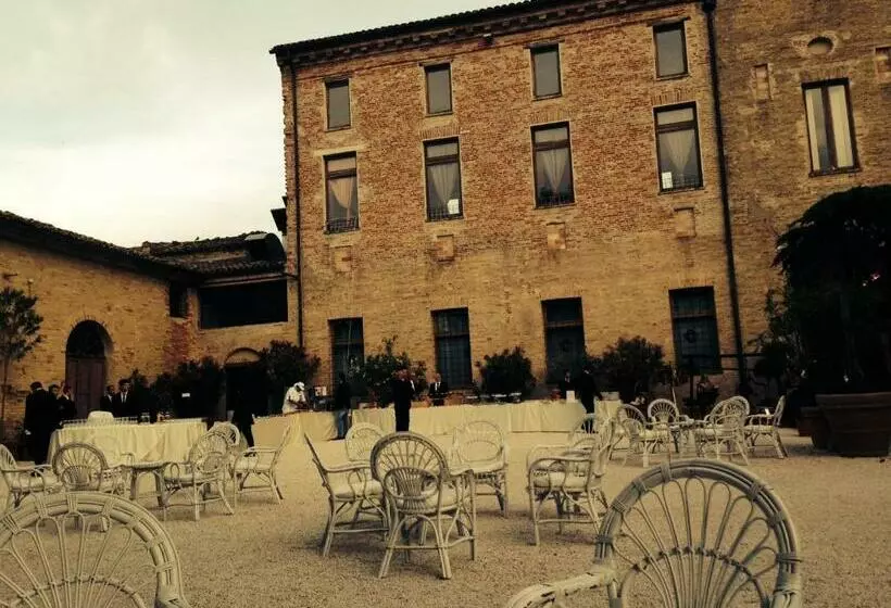 בית מלון כפרי Palazzo Carradori