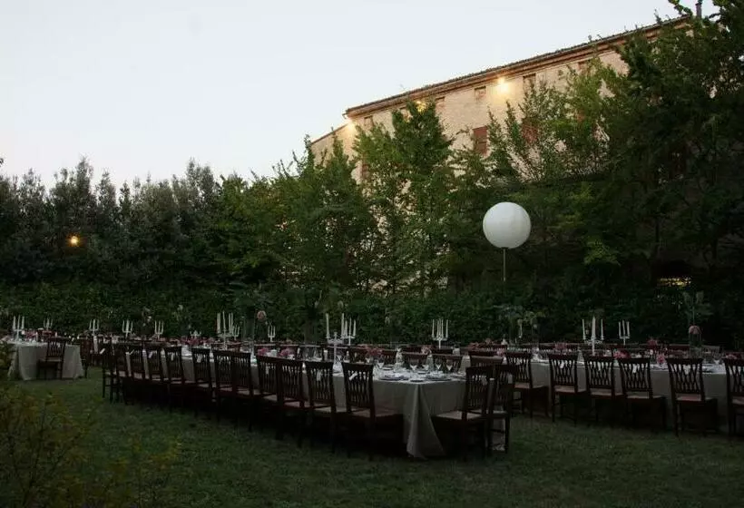 בית מלון כפרי Palazzo Carradori