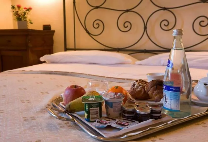 בית מלון כפרי Palazzo Carradori