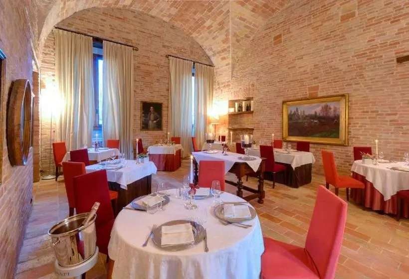 בית מלון כפרי Palazzo Carradori