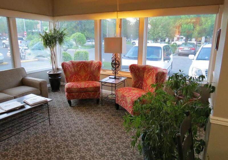 فندق Riversage Billings Inn