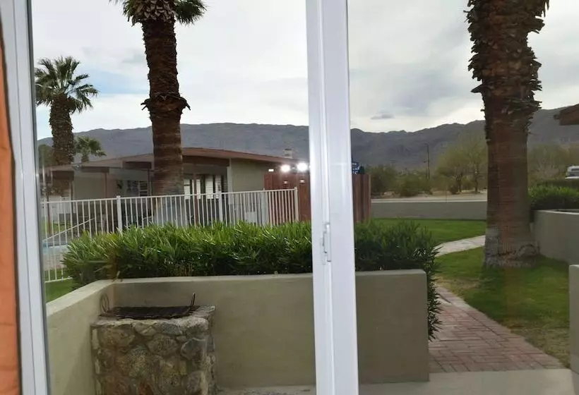 ホテル Stanlunds Inn And Suites