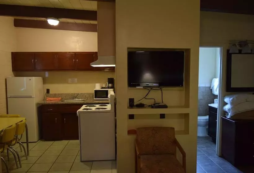 ホテル Stanlunds Inn And Suites