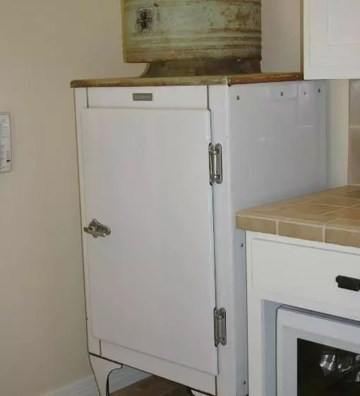 汽车旅馆  Rainbow Courts