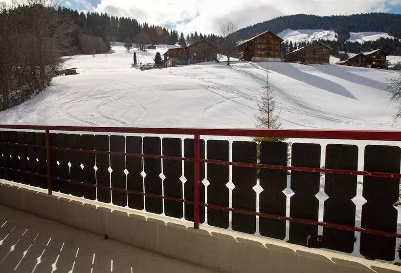 Hotelli Alpenlodge Val Gronda