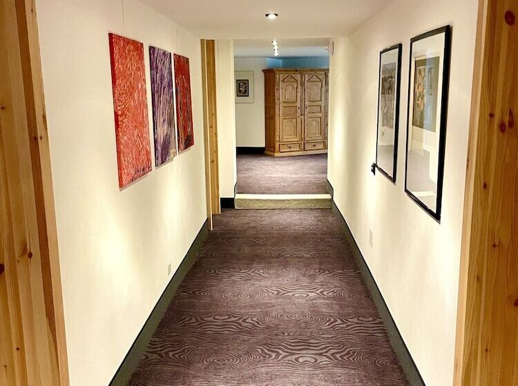 ホテル Alpenlodge Val Gronda