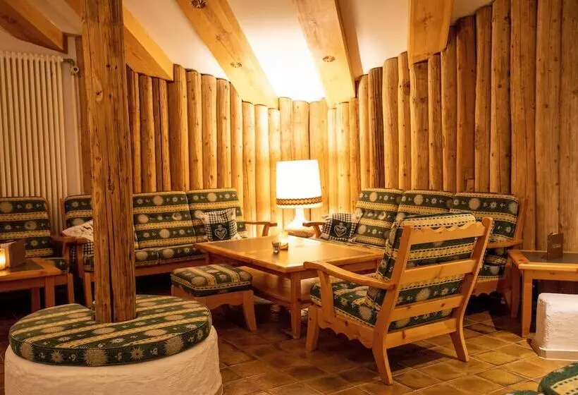 Hotelli Alpenlodge Val Gronda