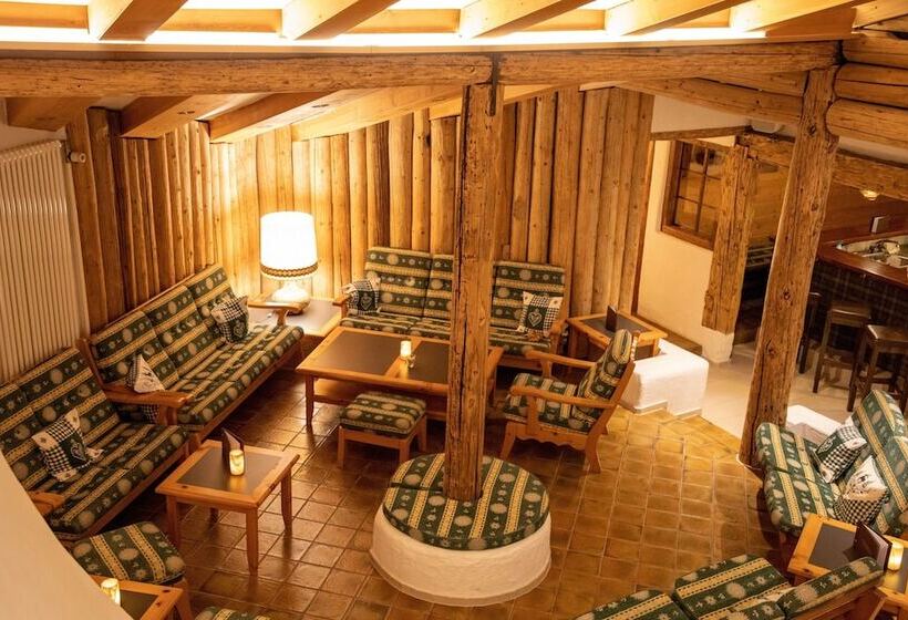 ホテル Alpenlodge Val Gronda