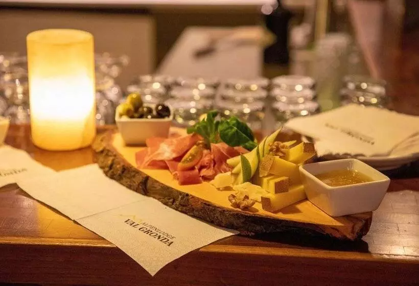 Hotelli Alpenlodge Val Gronda