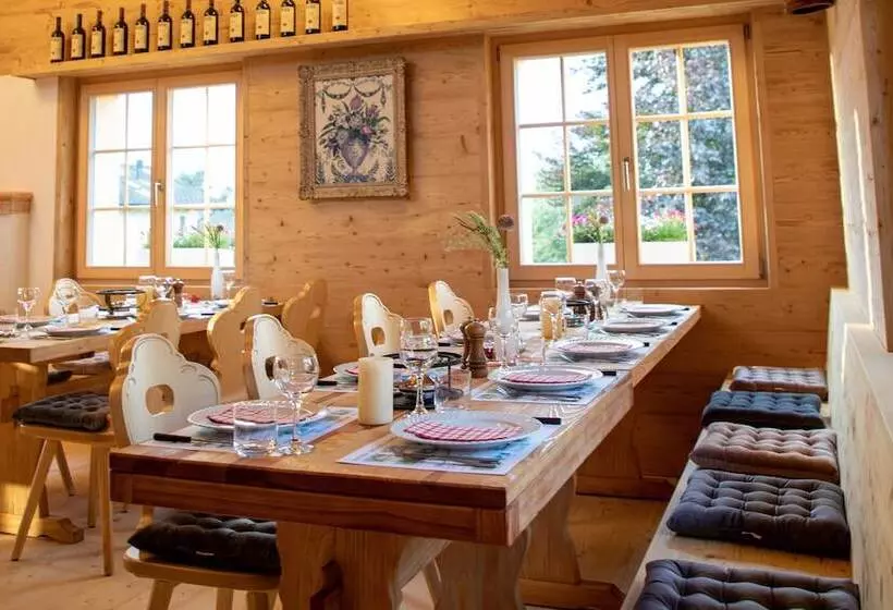 Hotelli Alpenlodge Val Gronda