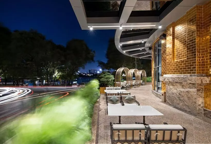 ホテル Dolce By Wyndham Hanoi Golden Lake