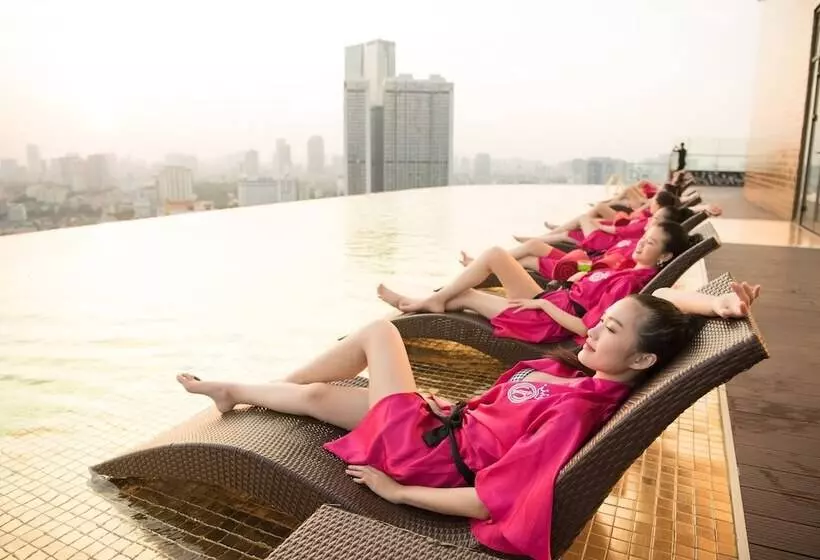 ホテル Dolce By Wyndham Hanoi Golden Lake