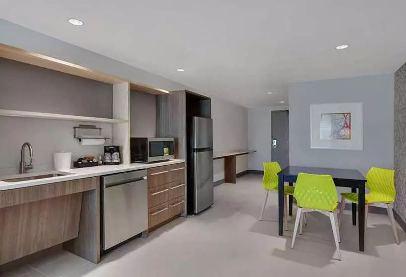 Hotelli Home2 Suites By Hilton Largo