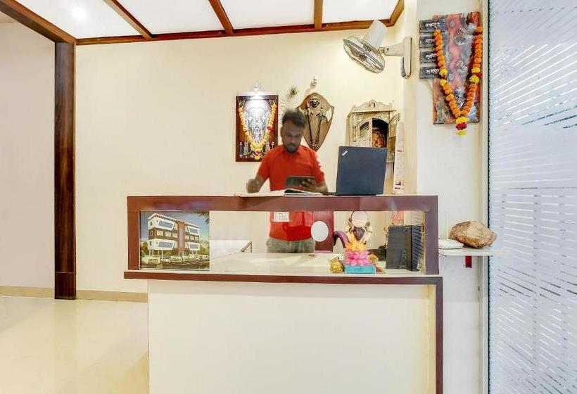 Hotel Oyo 48395 Yashodhan Lodging