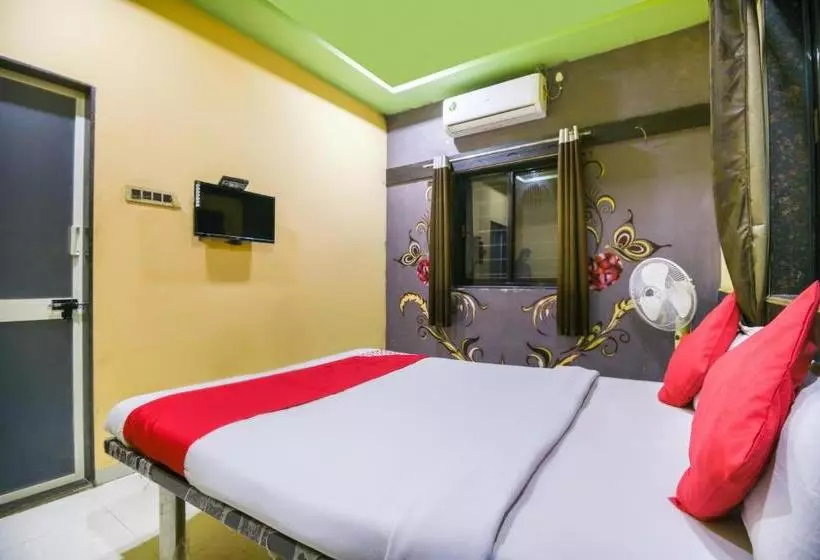 ホテル Oyo 69876  Raj Lodging