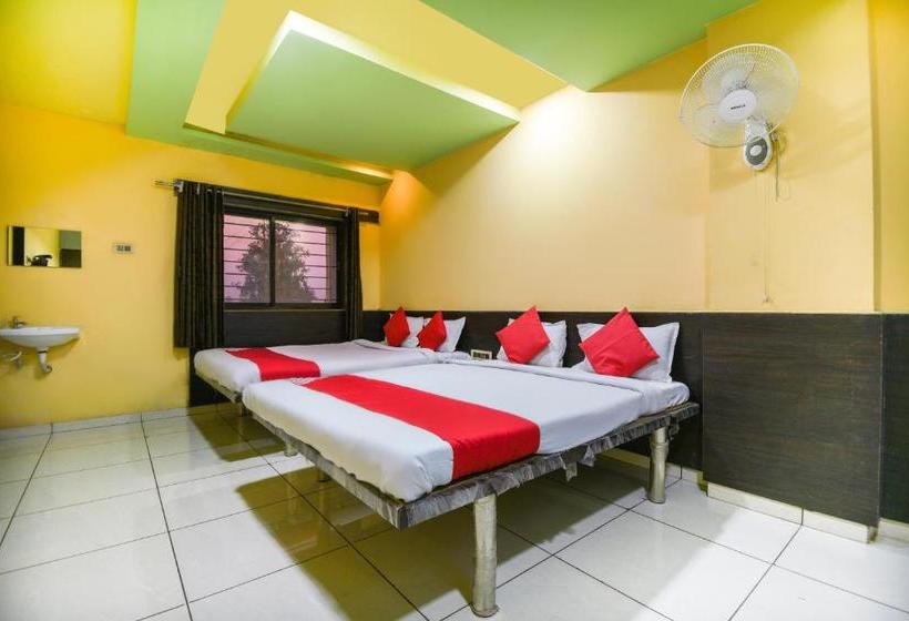 Hotel Oyo 69876  Raj Lodging