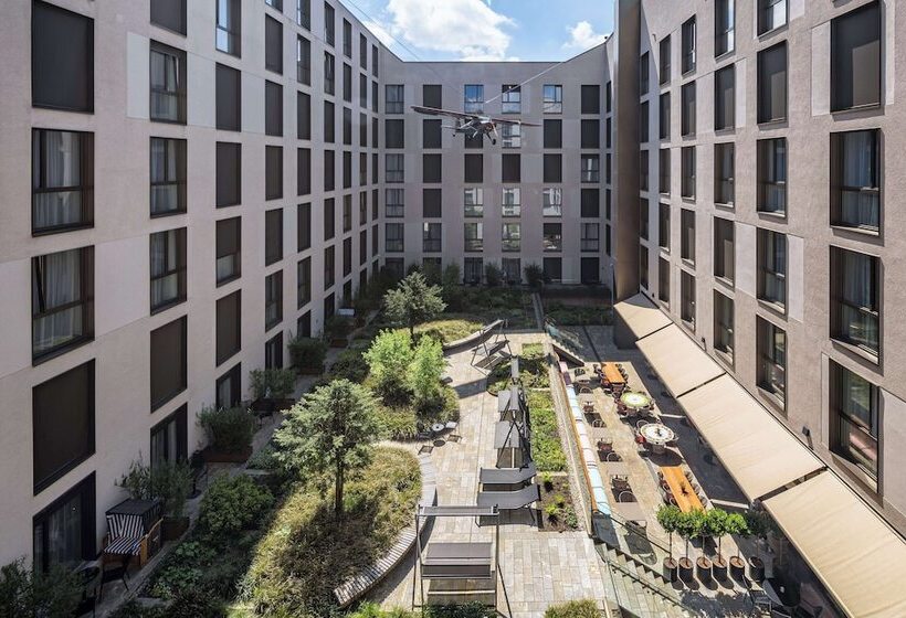 Radisson Hotel & Suites Zurich