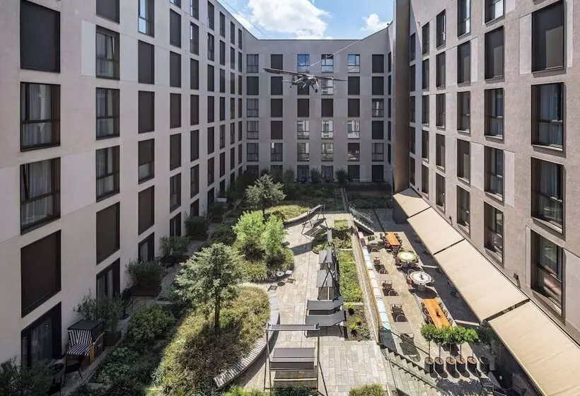 Radisson Hotel & Suites Zurich