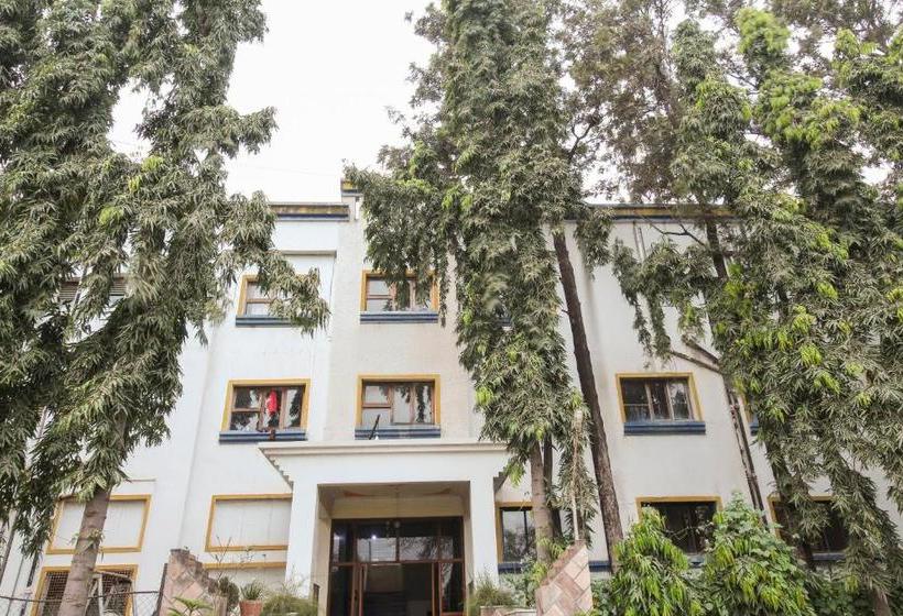 Отель Spot On 64045 Indrayani